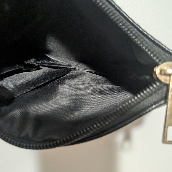 Elegant Black Wristlet Clutch - Picture 7 of 7